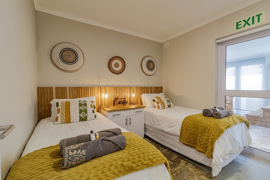 4 Bedroom Property for Sale in Pearl Bay Western Cape